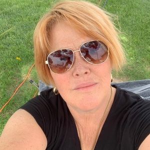 Meet your Posher, Jillian